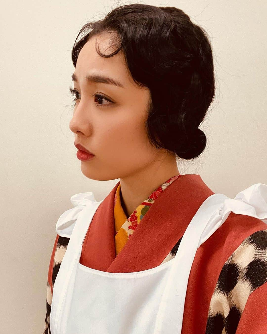 今野杏南さんのインスタグラム写真 - (今野杏南Instagram)「* NHK連続テレビ小説「エール」 今週の第7週から出演致します🌸 私が演じるエミ子が登場しますのは、５月13日(水)、第33回です😇👏🏻🌈 昭和初期のこちらの着物に髪型🐱 私のとても好きな雰囲気でした😌💕 是非ご覧ください😊😊 * *」5月11日 11時18分 - anna_konno0615