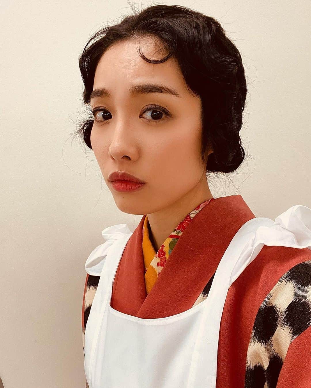 今野杏南さんのインスタグラム写真 - (今野杏南Instagram)「* NHK連続テレビ小説「エール」 今週の第7週から出演致します🌸 私が演じるエミ子が登場しますのは、５月13日(水)、第33回です😇👏🏻🌈 昭和初期のこちらの着物に髪型🐱 私のとても好きな雰囲気でした😌💕 是非ご覧ください😊😊 * *」5月11日 11時18分 - anna_konno0615