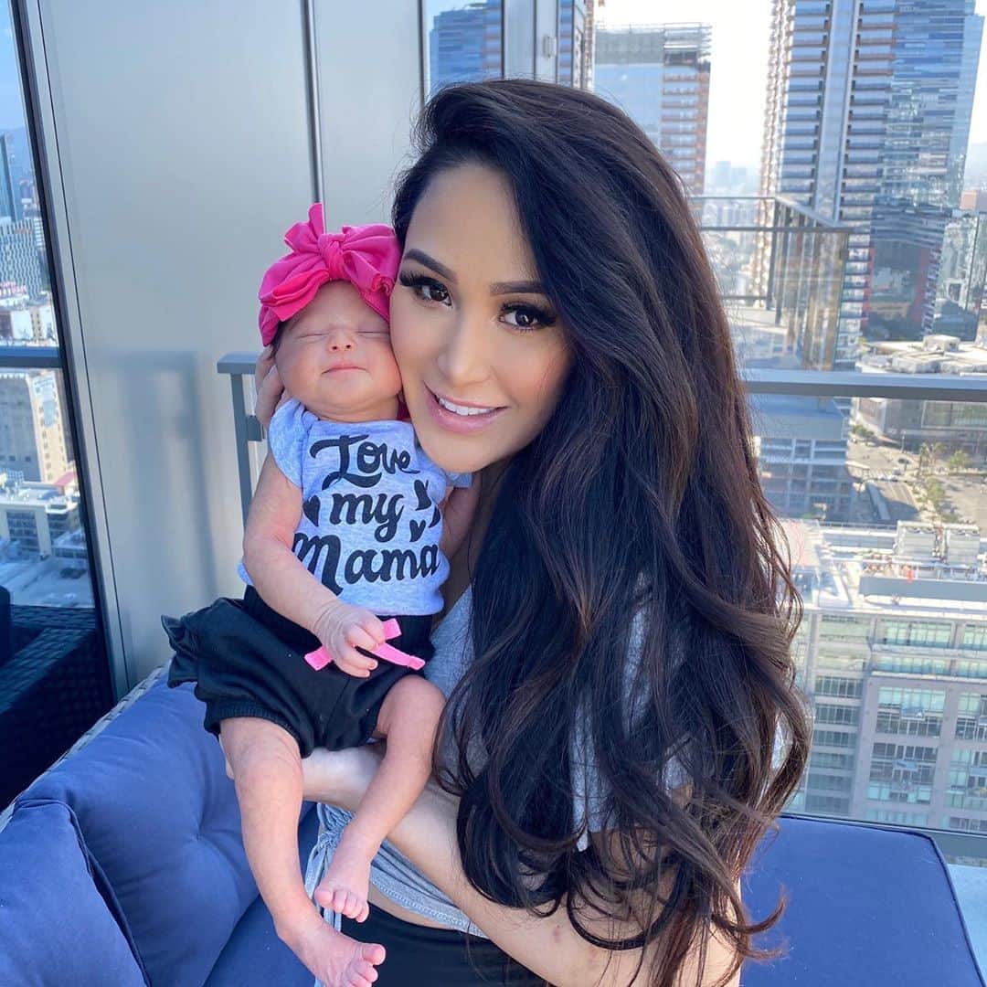 laurag_143のインスタグラム：「@ella.rose , Although you are only 10 days old, you have already taught me SO MUCH and I’m so grateful to be celebrating my First Mother’s Day with you today 🤱🏻Thank you for choosing me as your mama 🥺❤️ You are the greatest gift I could have ever asked God for 🙏🏼 You have given my life new purpose. You have given me strength and patience that I never knew I had. You make me feel so loved and special all the time. I wish I could explain all the joy and happiness that you give me, but there aren’t enough words to describe the feeling. Thank you for changing me for the best babygirl. I love you more than you could ever imagine. Love Mommy ❤️」