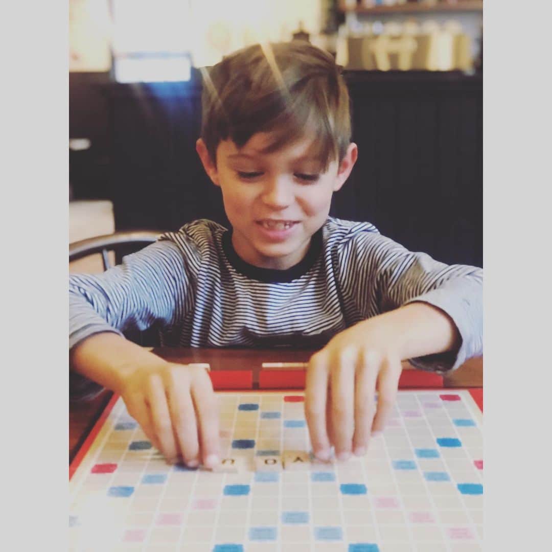 オータム・リーザーのインスタグラム：「Happy 9th birthday to this little light of mine, the one who made me a mother. I love you to the moon and back, Finn! ♥️💖😘」