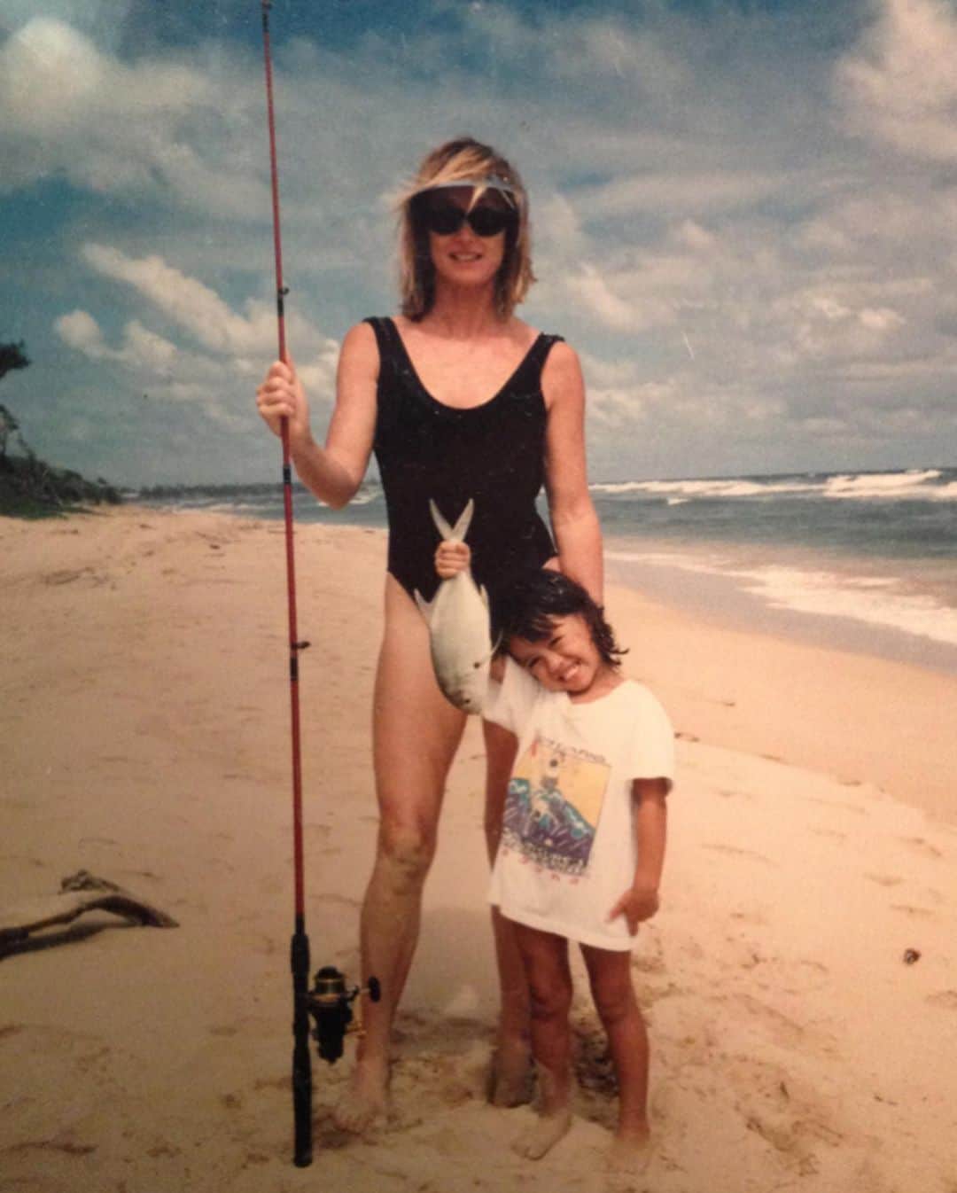 マリア・マニュエルのインスタグラム：「❤️ Happy Mother’s Day to my mom and all the mama role models I know!! Thanks for being my journey supporter and one that holds our family together through this adventurous life I’ve chose to live❤️ Your unparalleled sacrifices should be celebrated more often. Love you!」