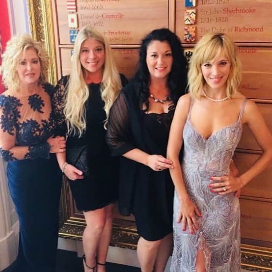 マイケル・ブーブレのインスタグラム：「Because of these women, my home is filled with goodness, selfless love, and compassion.  I am blessed to have you in my life.  Happy Mother’s Day.」