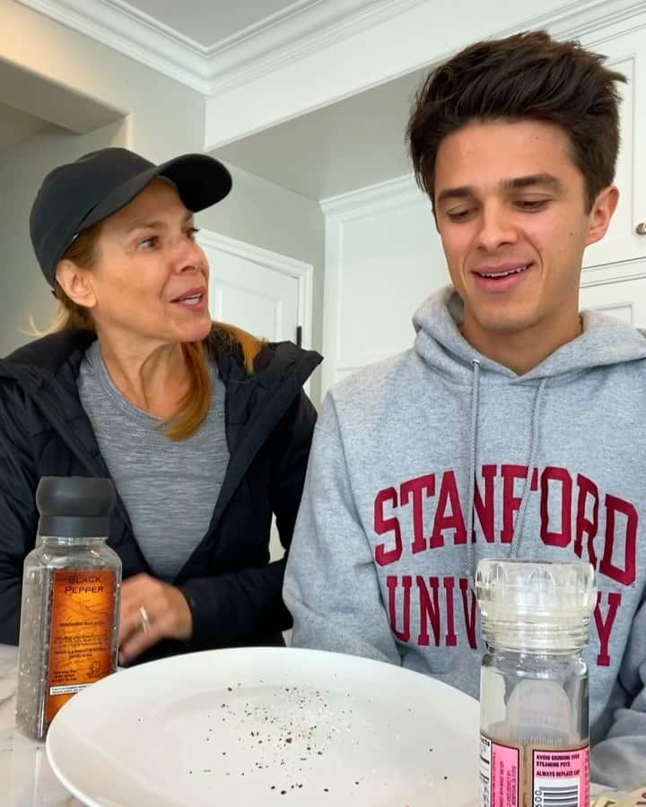 Brent Riveraのインスタグラム：「My mom is too smart for me😂 happy Mother’s Day mom:)」