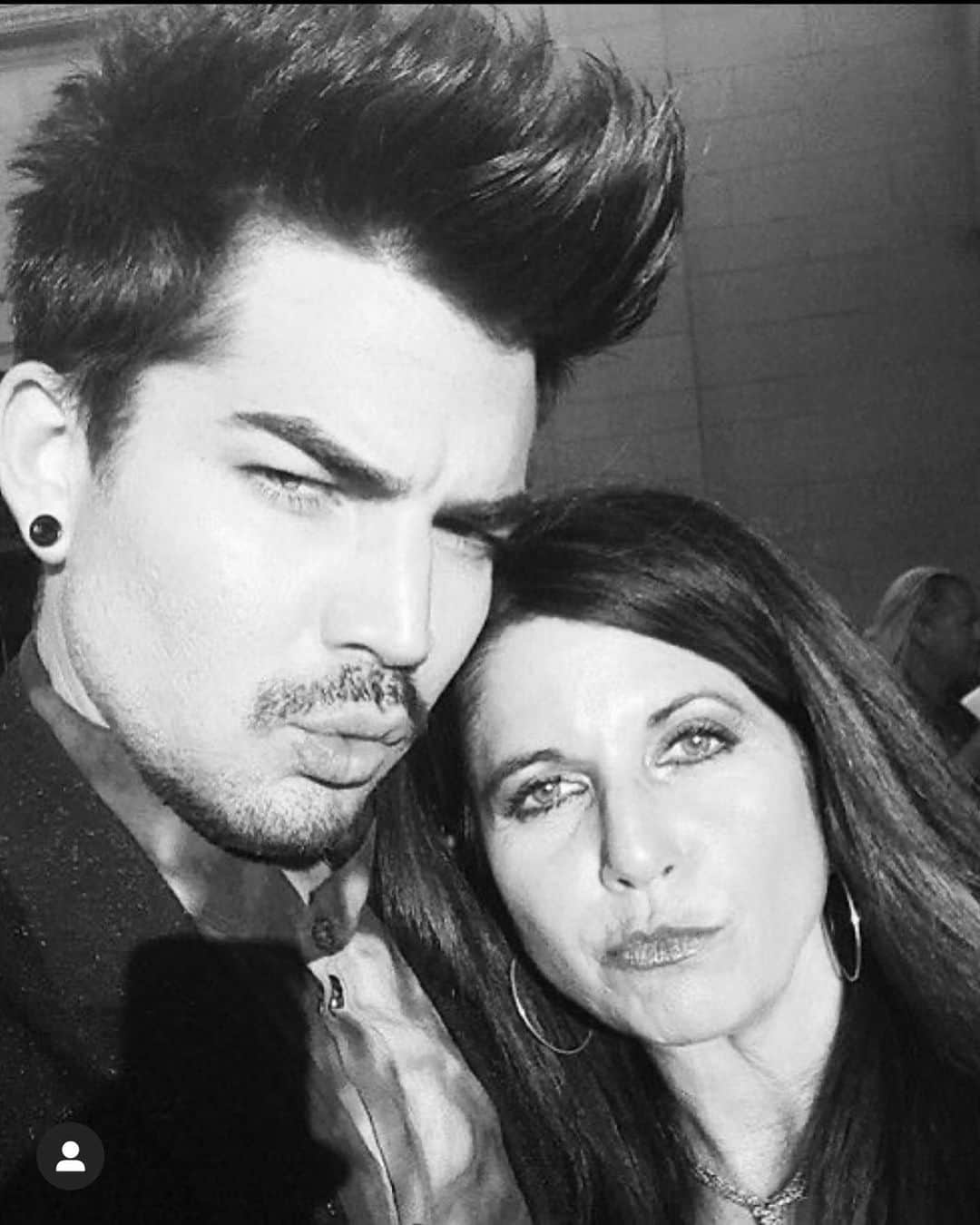 アダム・ランバートさんのインスタグラム写真 - (アダム・ランバートInstagram)「Happy Mother’s Day Mom!  I love you!」5月11日 3時46分 - adamlambert