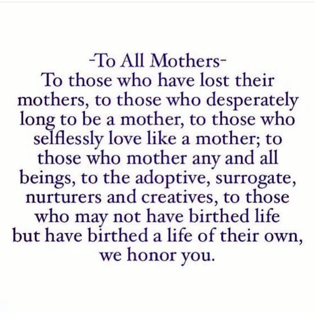 ミシェル・モナハンさんのインスタグラム写真 - (ミシェル・モナハンInstagram)「To the mom in ALL of us.❤️#happymothersday @mantalks」5月11日 3時58分 - michellemonaghan