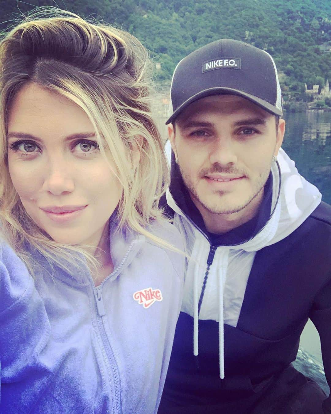 マウロ・イカルディさんのインスタグラム写真 - (マウロ・イカルディInstagram)「Feliz Dia @wanda_icardi ❤️」5月11日 4時35分 - mauroicardi