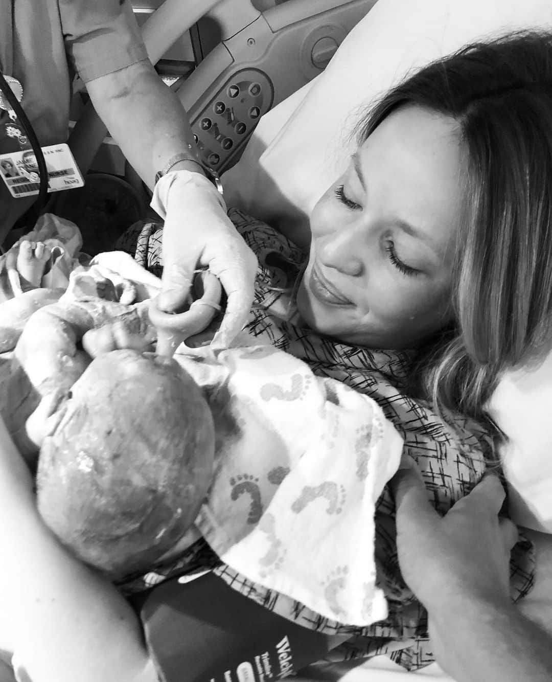 サマンサ・ドロークのインスタグラム：「Haevyn, I am so honored and proud to be your mama. Thank you for showing me a love I never knew possible 💗 I love you forever.」