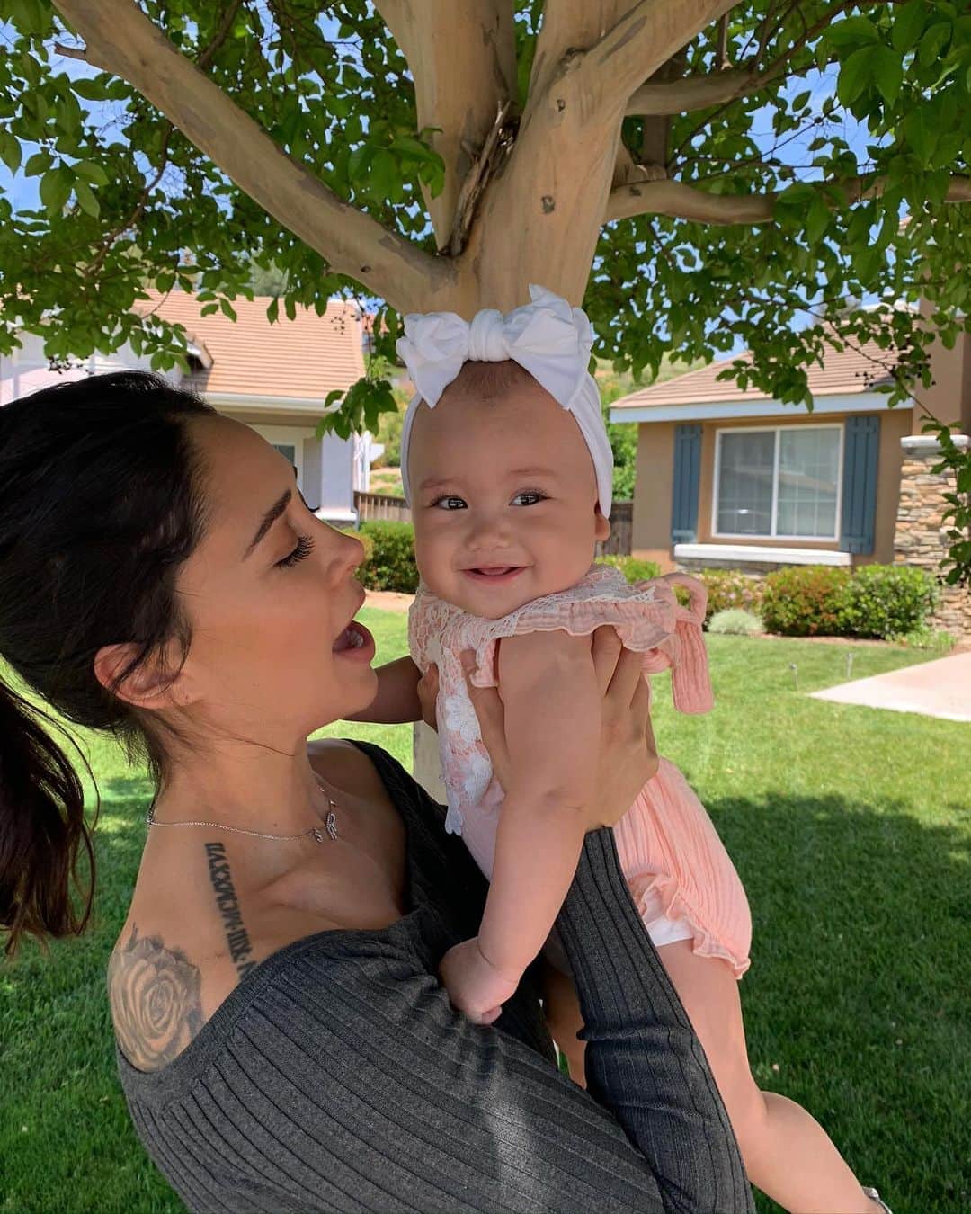 Tianna Gregoryさんのインスタグラム写真 - (Tianna GregoryInstagram)「It’s my first Mother’s Day and I couldn’t be more proud to have you as my daughter! Thank you for showing me a new measure of love. You brighten up all of my days. Thank you to my amazing husband for blessing me with my princess and being the best daddy ever. I also want to say happy Mother’s Day to my amazing mom. Thank you for always being loving, caring and guiding me to be who I am today.」5月11日 5時15分 - tiannag