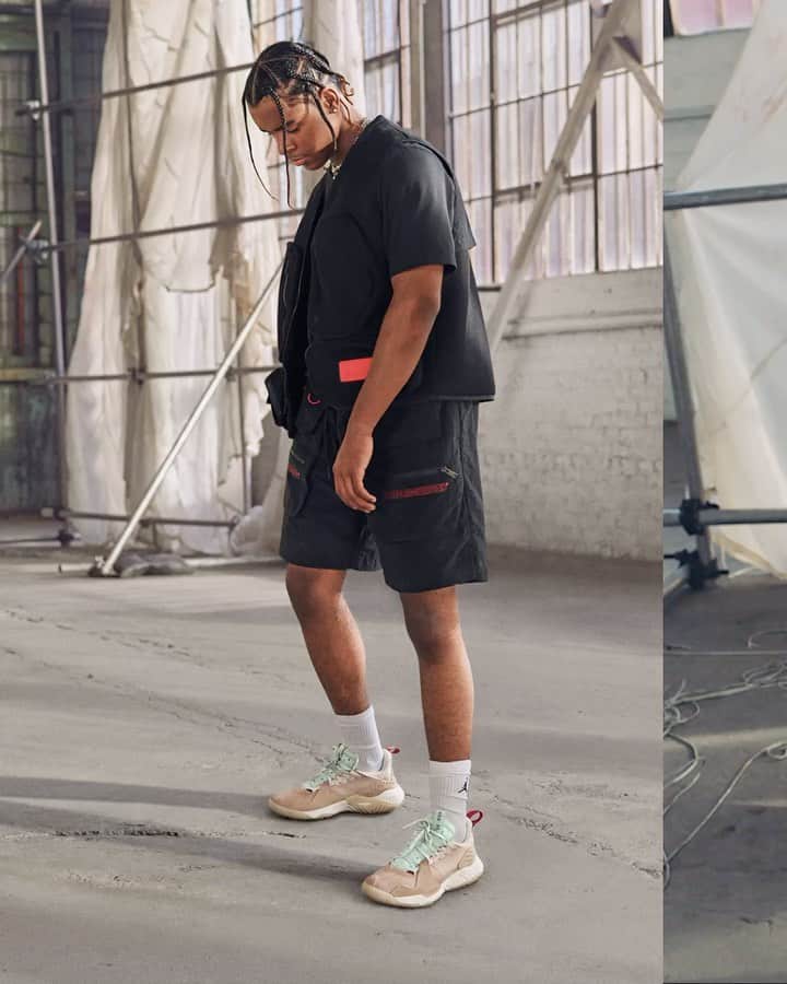 Jordanのインスタグラム：「Rock what’s next.  @jovanie stays fresh in the Jordan Delta ‘Tan.’ #JUMPMAN」