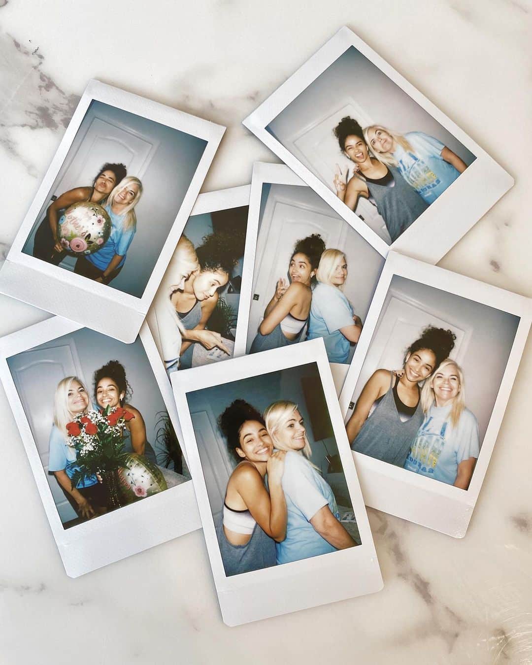 ケイラ・フィリップスのインスタグラム：「Mom. Best friend. You’re the best. Love you🤍」