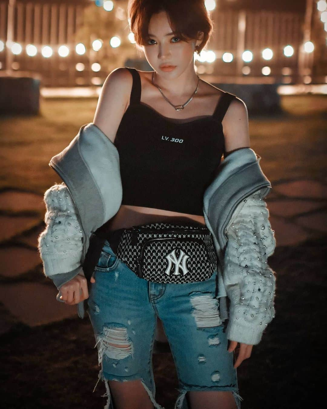 Han Ga Eunさんのインスタグラム写真 - (Han Ga EunInstagram)「On the #MLB flex mode #힙색 대박적으로 힙하다고❤ 질러질러  #mlbkorea  #MLBCREW #MLB모노그램 #MLB힙색 . . Photo @circusbear_z」5月11日 6時21分 - gaeungbebe