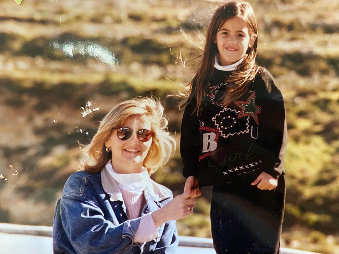 のインスタグラム：「When I was 16 my mom went out to dinner for Valentine’s Day with my step dad. I had one of my very first dates, and told her to go ahead and I’d be home for curfew. When she came back I was in the living room watching a movie and she asked why I was still home. I had been stood up, but that I was ok. She said, well this calls for ice cream, and she took me to get a scoop. She didn’t pry or get mad at the situation. She let me talk when I wanted to. So I cried in the car, and she held my hand until I felt better and looked me square in the face, “Ahhh fuck em. You don’t need him anyway” and we laughed and laughed until our bellies hurt. Happy Mother’s Day mommy. You taught me to be a fighter from the jump. ❤️❤️❤️❤️」