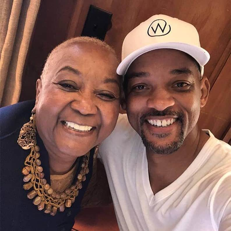 ウィル・スミスさんのインスタグラム写真 - (ウィル・スミスInstagram)「Happy Mommie’s Day, Mom-Mom!」5月11日 8時39分 - willsmith