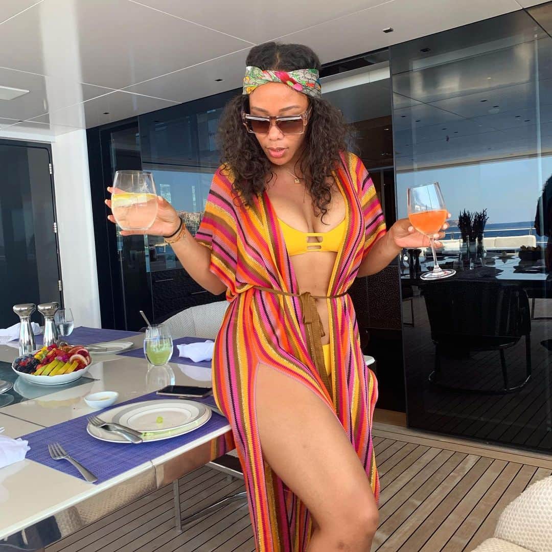ドレイモンド・グリーンのインスタグラム：「Fly A$$ MOM! Happy Mother’s Day my love! Thank you for being such an amazing mother to our children. We love and appreciate you 💚💚💚」