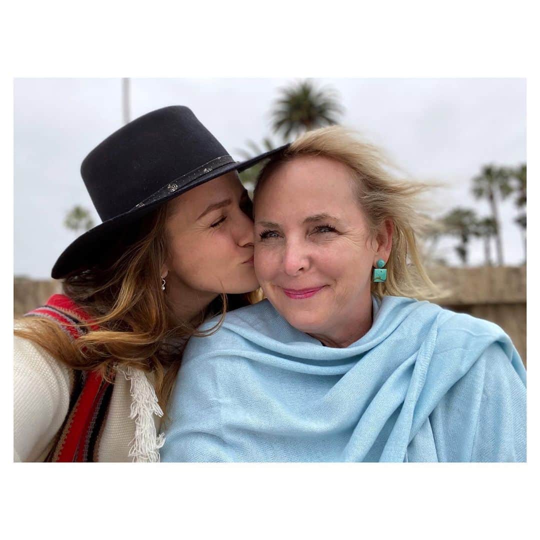 シャンテル・ヴァンサンテンのインスタグラム：「Today I got to celebrate this day with this INCREDIBLE woman... my Mama Cakes! She wears many hats and plays lots of roles in my life. My gratitude for all she is and has done is immeasurable. She has been the voice of reason, the midnight consoling friend, the cheerleader, the hero without the cape, the teacher of life... and so many more! She has taught me how to nurture and grow all around me with love. She is at my core the heartbeat I feel. Thank you for giving me life and choosing to help me along this journey. I love you.」