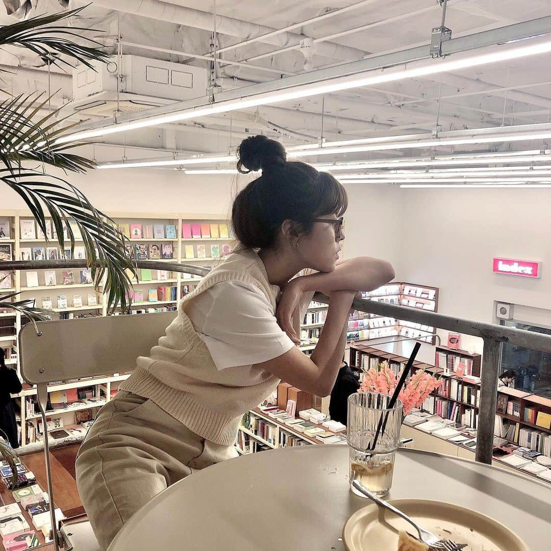 ドヒさんのインスタグラム写真 - (ドヒInstagram)「이번주도 힘차게 💪🏻 #오늘#ootd#뒤죽박죽」5月11日 9時24分 - mdh0925_