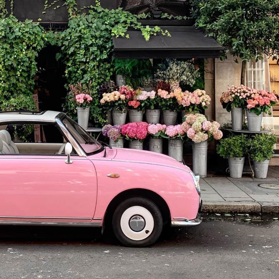 Nissanさんのインスタグラム写真 - (NissanInstagram)「Fresh flowers, delivered to your feed by @lepinkfigaro 🌸Happy Mother's Day! #MothersDay2020 #Nissan #NissanFigaro」5月11日 9時25分 - nissan
