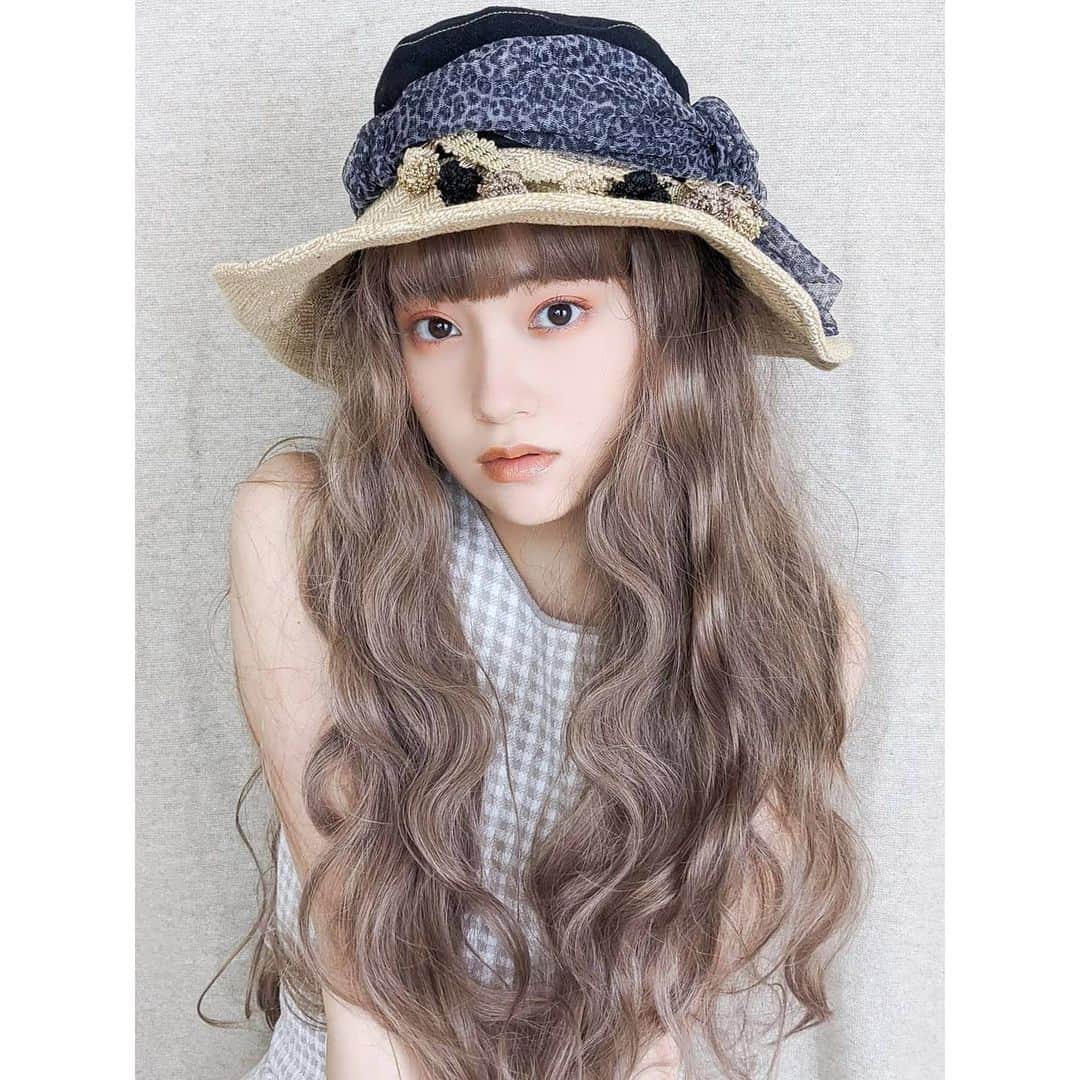 相川結さんのインスタグラム写真 - (相川結Instagram)「昔から大好きな帽子屋さん♡ #バライロノボウシ」5月11日 19時55分 - yu__nyan16