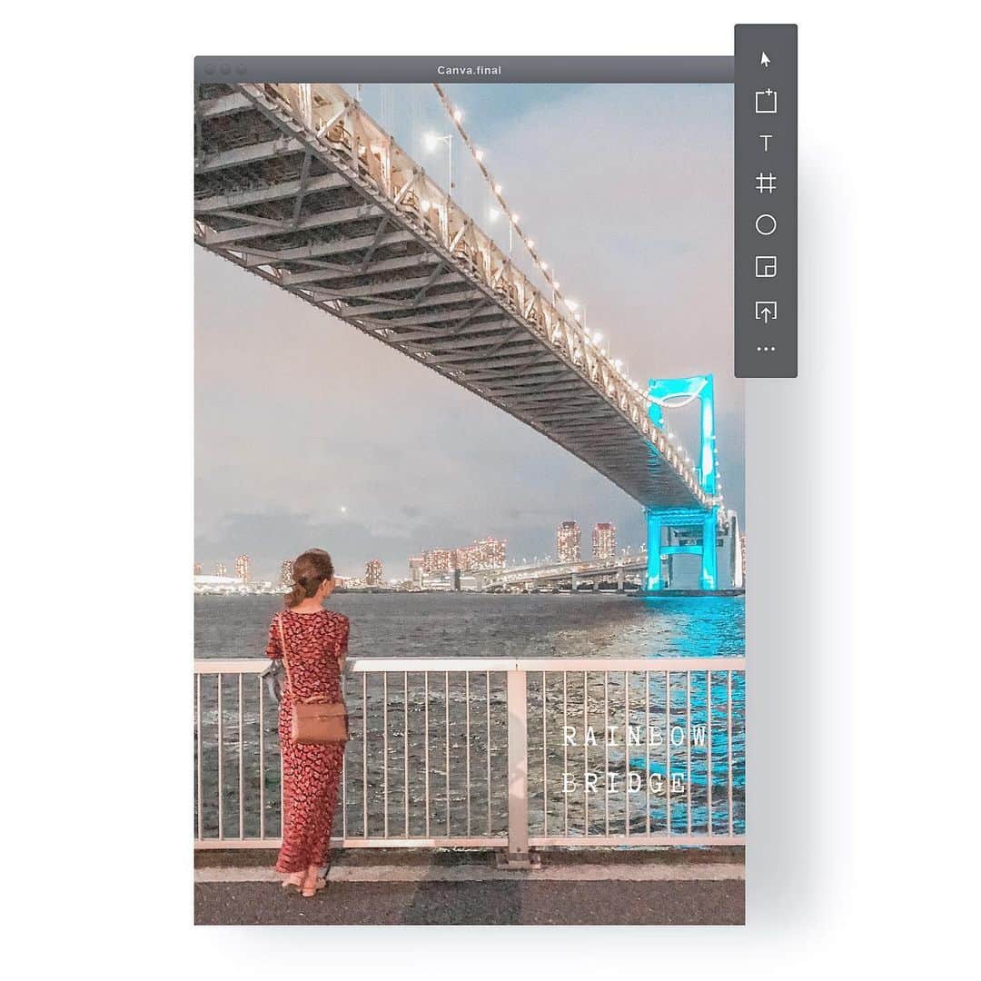 菊池かなこのインスタグラム：「𝚁𝚊𝚒𝚗𝚋𝚘𝚠 𝚋𝚛𝚒𝚍𝚐𝚎🌈 . 医療関係者応援ライトアップ🩺 ブルーにライトアップされてます 芝浦側からの眺め🌉 . . 這裡是彩虹橋 會看到台場的摩天輪 其實東京的夜景非常漂亮 . . ୨୧┈┈┈┈┈┈┈┈┈┈┈┈┈┈┈┈┈୨୧ #レインボーブリッジ#ライトアップ #ウォーキング#お台場#芝浦#夜景」