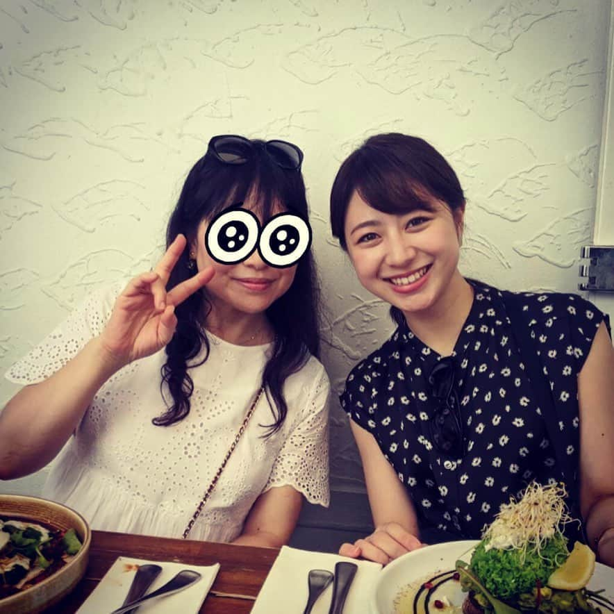 林美沙希さんのインスタグラム写真 - (林美沙希Instagram)「昨日は母の日でしたね💐 写真は2人で旅行した時のものです。 今年はお花を送りましたが当日に間に合わず、まずは感謝の言葉を☺️ 大切に大切に育ててくれてありがとう。 お母さんの娘で本当に良かったです。  名古屋にいる母とは、もうしばらく会えないことは覚悟しているので、よく連絡を取り合っています。それだけでも安心できますね✨  #母の日でした #母と娘 #届けてくださる方にも#ありがとう」5月11日 12時45分 - misaki0hayashi