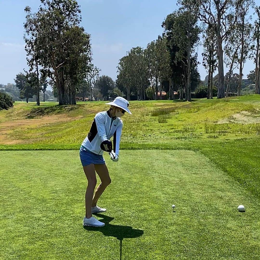 アンナ・ローソンのインスタグラム：「So happy to be back!! Even with a mask!! 😷 Happy Mother’s Day to all the incredible Mom’s doing so much invisible work! Hope you all had a wonderful day! 😘 #pxgapparel #pxgtroops」