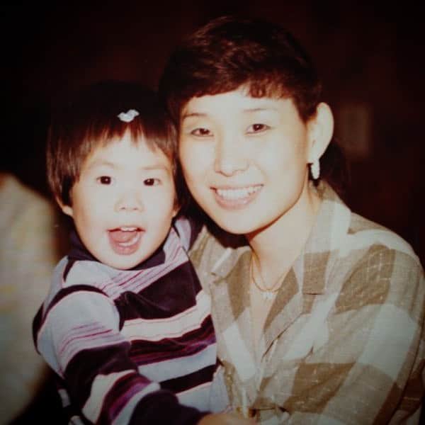 呉建豪のインスタグラム：「母親節快樂，媽媽愛妳🥰 Happy Mother’s Day to all the beautiful hardworking self-sacrificing Madres of the world. You are our Superheros 💜」
