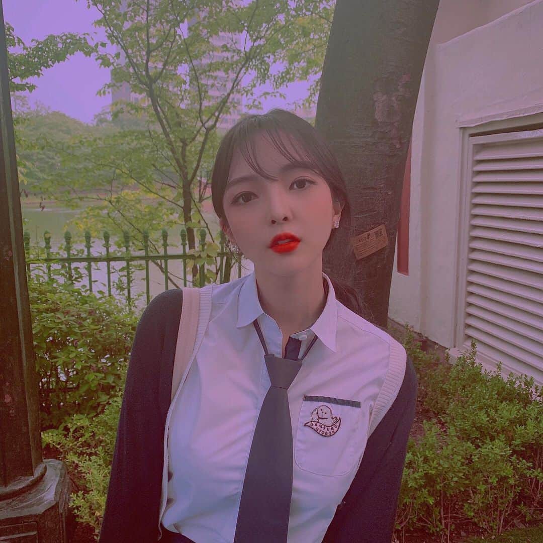 ユジョン のインスタグラム：「오늘은 아니지만 특별한날 #🎠 #🎡 #🎢」