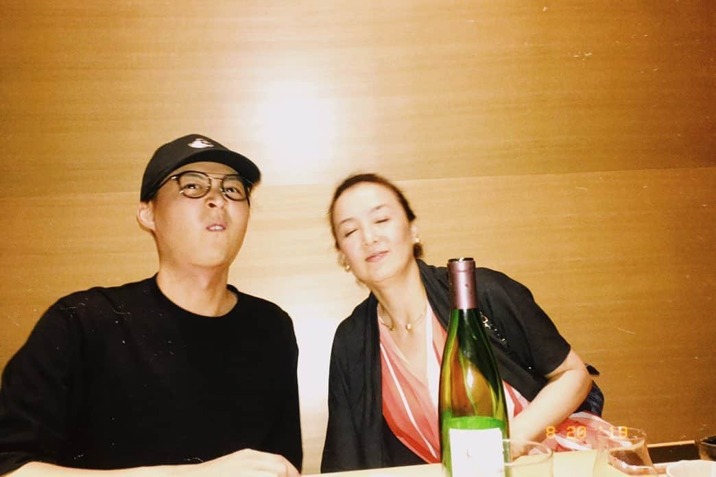 花田優一さんのインスタグラム写真 - (花田優一Instagram)「、 ﻿ ﻿ 最強の母﻿ ﻿ ありがとう﻿ ﻿ の日﻿ ﻿ 昨日だったけど﻿ ﻿ ありがとうは﻿ 照れずに言わなきゃね！！ ありがとう！！！！ ﻿ ﻿ ﻿ #mothersday #mother #母﻿ #family」5月11日 15時06分 - yuichihanada_official