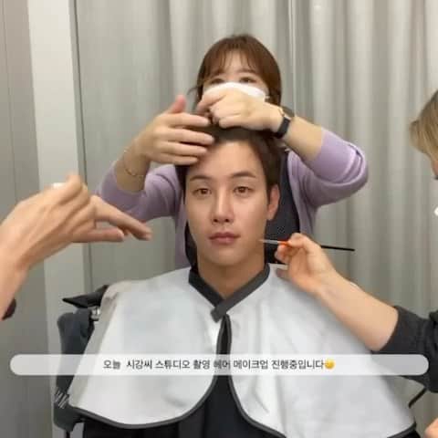 のインスタグラム：「항상  사람만들어주시는#메이븐바이범호 ❣ @maven_seoyeon  @maven_jaeeun  사랑하는 우리스탭  늘고마워요❣」