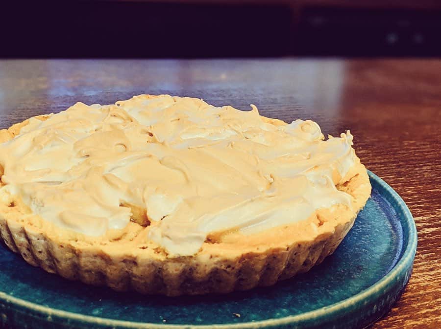 藤田敦子のインスタグラム：「ㅤㅤㅤ 【#blendakitchen 】 Snaks💕 全てグルテンフリー。だす。 ㅤㅤㅤ ✔︎lemon tarte🍋 (@taearth821 レシピ) ㅤㅤㅤ ✔︎fried potatoes🍟 (@miyare38 レシピ/ #みやレシピ) ㅤㅤㅤ ✔︎chocolate terrine🍫 (@makinin2 に教えてもらったレシピ) ㅤㅤㅤ ✔︎açaí smoothie🥤 (@yoshi_ohtomo のところのアサイーと オーツミルクにバナナ、豆腐でハンドブレンダー♪) ㅤㅤㅤ ✔︎レモンパウンドケーキ🍋 (@taearth821 レシピ) ㅤㅤㅤ ✔︎シフォンケーキ🧁 (@usagifarm_ai レシピ)」