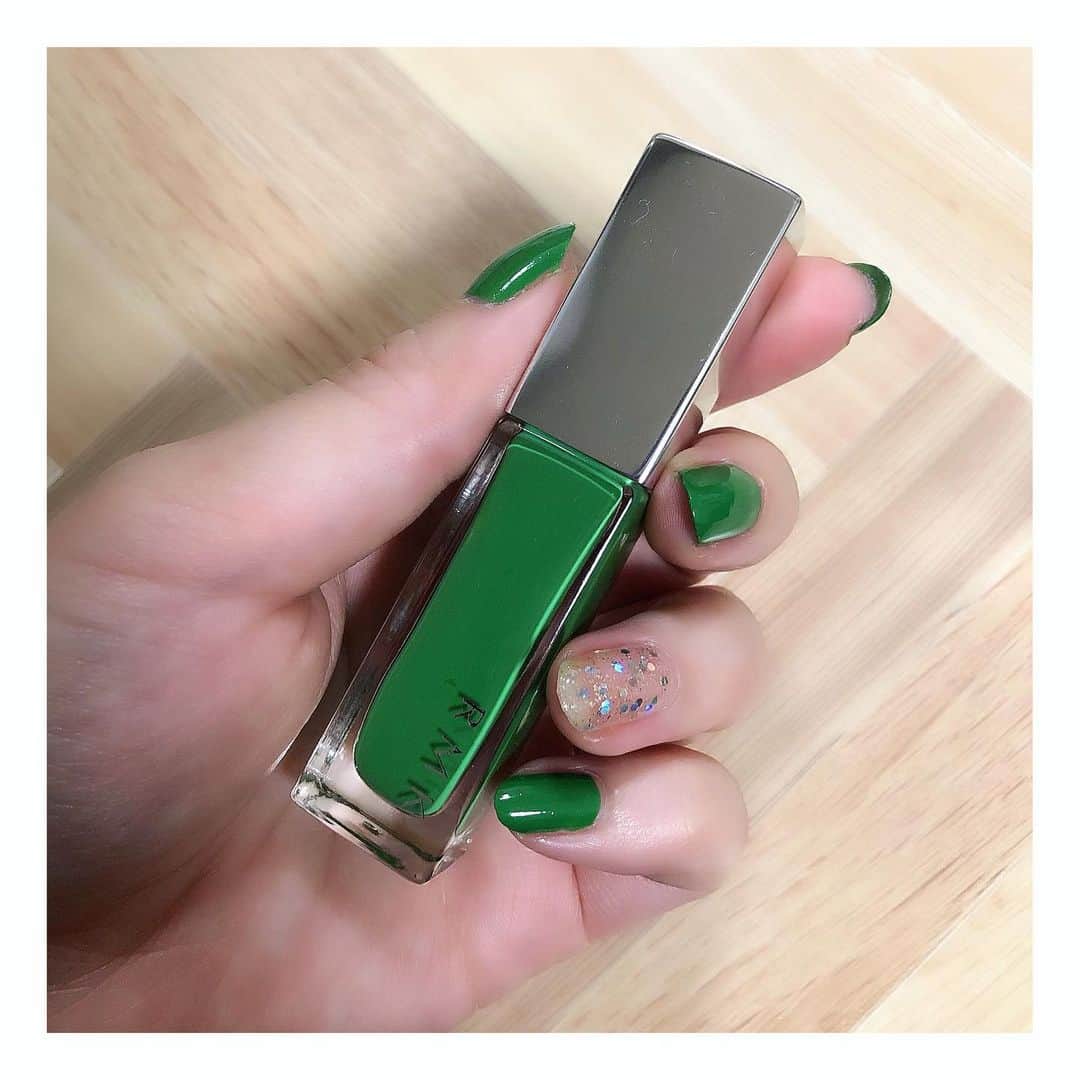 Nanamiさんのインスタグラム写真 Nanamiinstagram 自粛中マニキュア塗るのが 楽しいのではがれたらすぐ色味変えてる このrmkのパキッとしたカラーかわいい Rmk アールエムケー 自粛中の過ごし方 ネイル マニキュア グリーン ネイルポリッシュ フォレスト