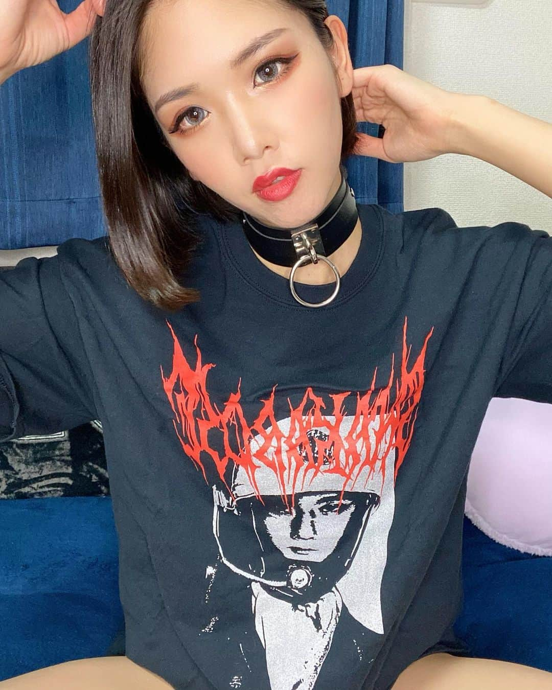 Yukkyさんのインスタグラム写真 - (YukkyInstagram)「悪魔と契りたいねえ😈🖤 . . . . . #showgirl#showdancer#burlesque#dancer#japanesegirl#stayhome#stayathome#selfe#lfl#fff#instagood#makeup#데일리그램#패션스타그램#패션#셀카#셀피#셀기꾼#메이크업#데일리메이크업#おうち時間#おうちじかん#黒髪ショート#自宅警備#自粛生活#釈迦坊主#東京#コニギ#ダンサー#メイクアップ」5月11日 18時56分 - _5y_k_y1_