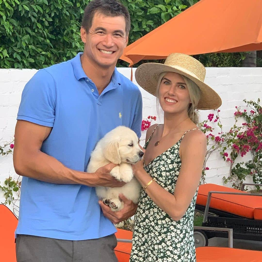 ネイサン・エイドリアンさんのインスタグラム写真 - (ネイサン・エイドリアンInstagram)「We got a puppy!!! Meet Zoey Adrian! For those of you wondering how Ash is handling the situation check out the second video 🐶🐱」5月12日 5時04分 - nathangadrian