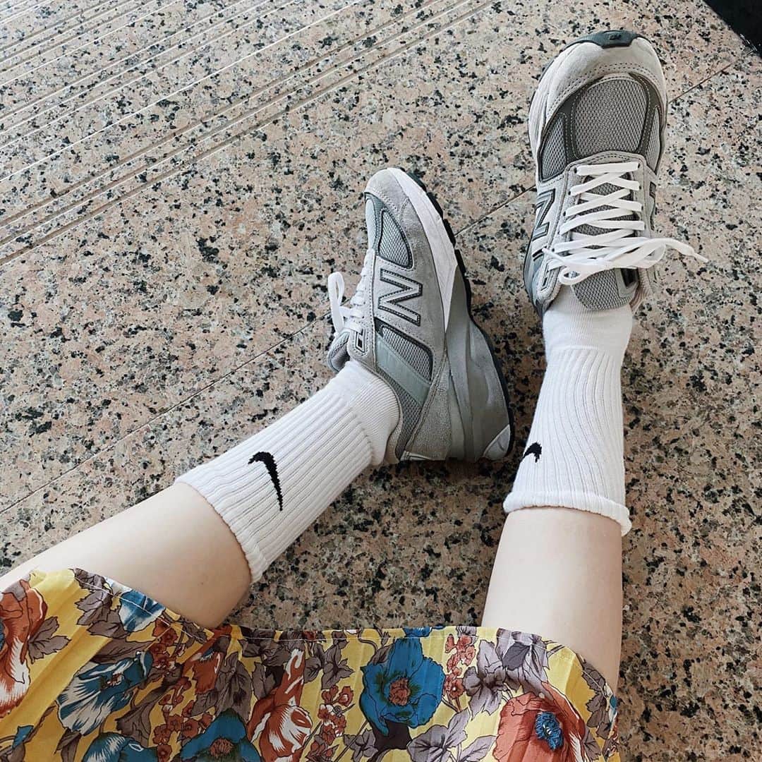 mixmatchisthekeyのインスタグラム：「谢谢妈妈帮我把这袜子保存了十多年」