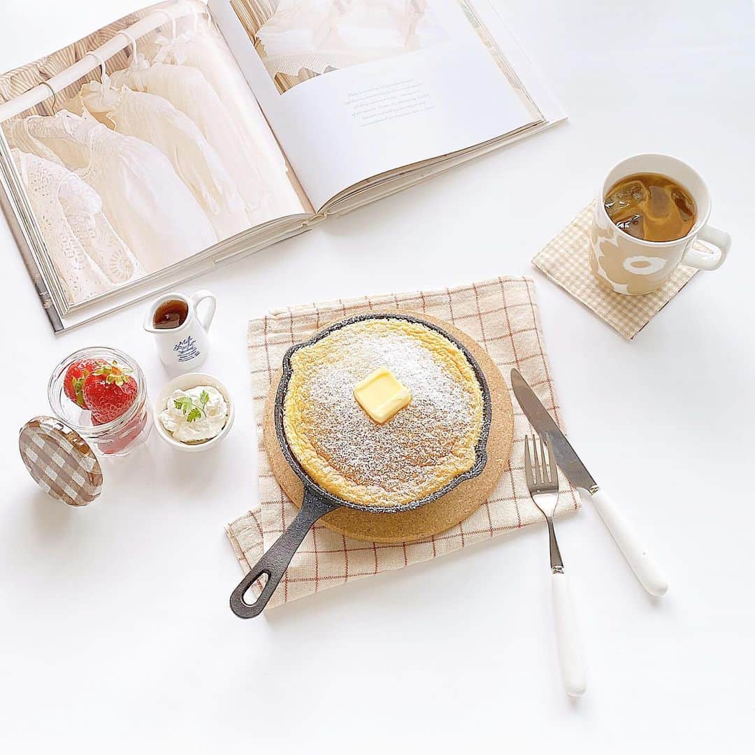 のインスタグラム：「ㅤㅤㅤㅤㅤㅤㅤㅤㅤㅤㅤㅤㅤ ㅤㅤㅤㅤㅤㅤㅤㅤㅤㅤㅤㅤㅤ ㅤㅤㅤㅤㅤㅤㅤㅤㅤㅤㅤㅤㅤ #おはるのおうちカフェ ㅤㅤㅤㅤㅤㅤㅤㅤㅤㅤㅤㅤㅤ ぐりとぐらを意識したカステラパンケーキ🥞 ㅤㅤㅤㅤㅤㅤㅤㅤㅤㅤㅤㅤㅤ すごく質問いただいたので 作り方をシェアします☺️💕 ㅤㅤㅤㅤㅤㅤㅤㅤㅤㅤㅤㅤㅤ ちなみに tastyjapan さんのを参考にして つくりました☺️めちゃくちゃおいしかったので シェアさせていただきます😋🧡 ㅤㅤㅤㅤㅤㅤㅤㅤㅤㅤㅤㅤㅤ ㅤㅤㅤㅤㅤㅤㅤㅤㅤㅤㅤㅤㅤ 明日はストーリー加工の事更新します🙇‍♀️💕 ㅤㅤㅤㅤㅤㅤㅤㅤㅤㅤㅤㅤㅤ ㅤㅤㅤㅤㅤㅤㅤㅤㅤㅤㅤㅤㅤ #おうちカフェ#홈카페#홈카페놀이#stayhome#homecafe #ぐりとぐらのパンケーキ ㅤㅤㅤㅤㅤㅤㅤㅤㅤㅤㅤㅤㅤ」