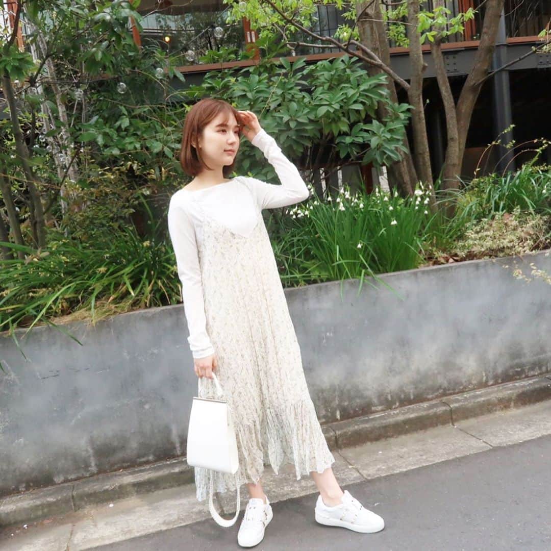 ひよんのインスタグラム：「🌼👖 ㅤㅤㅤㅤㅤㅤㅤㅤㅤㅤㅤㅤㅤ やっぱりワンピースがらくちん👗💓 今日温かったから上着なしでも過ごせそうだったね😆 ひよんは家で過ごしたけど🏡🥰 ㅤㅤㅤㅤㅤㅤㅤㅤㅤㅤㅤㅤㅤ #9unq #9unqstyle #9unqコーデ #꾸안꾸 #クアンク #ひよん」