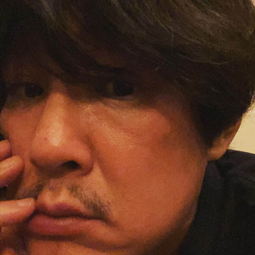 浅田信一さんのインスタグラム写真 - (浅田信一Instagram)「どーすんだよこの髪🦰」5月11日 22時25分 - asada_shinichi