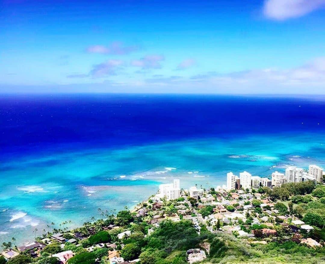 近藤夏奈さんのインスタグラム写真 - (近藤夏奈Instagram)「ハワイに行った時に撮った #ダイヤモンドヘッド  iPhoneで撮影したよ🤳🌊💗﻿ ﻿ ﻿ ﻿ ﻿ 自粛生活が終わったらみんなは何したい？﻿ どこ行きたい〜？🥰﻿ ﻿ ﻿ ﻿ #shotiniphone」5月11日 22時25分 - kana_kondo_official_