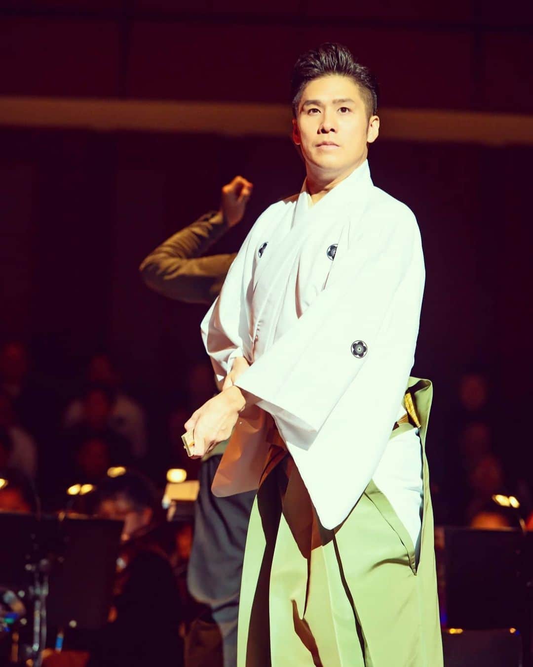 梅川壱ノ介（舞踊家）のインスタグラム：「2019.12　アクロス福岡にて、、、 #梅川壱ノ介  #日本舞踊 #舞踊家 #黒田官兵衛」