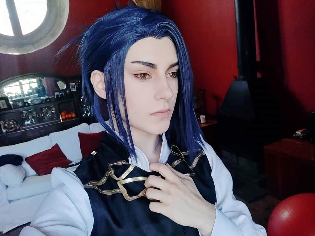 Geheさんのインスタグラム写真 - (GeheInstagram)「my Felix cosplay arrived last week! Thank you @ezcosplay for sponsoring it! HD photos will come tomorrow 👀 I set up a cute spot in my garden to take them, so look forward to that✨  #FireEmblemThreeHouses #FelixHugoFraldarius #FE3H #FE3Hcosplay #cosplay #EzCosplay #FelixCosplay」5月11日 23時39分 - geheichou