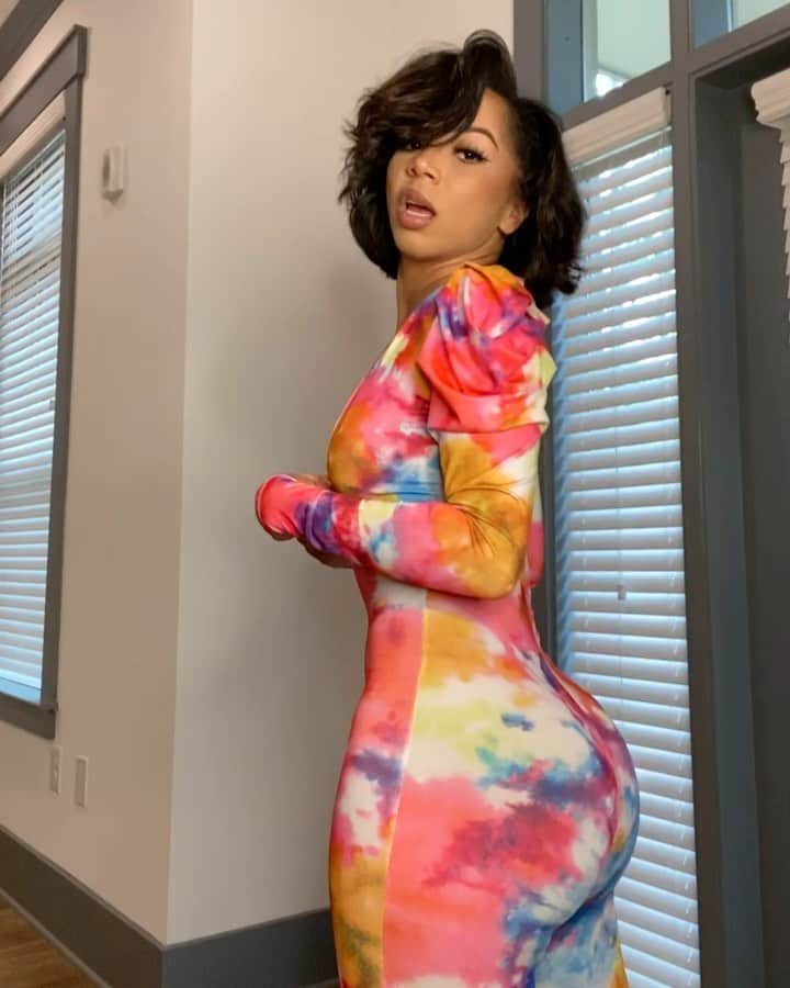 Brittany Rennerのインスタグラム：「🦄 Outfit: @fashionnova fashionnovapartner」
