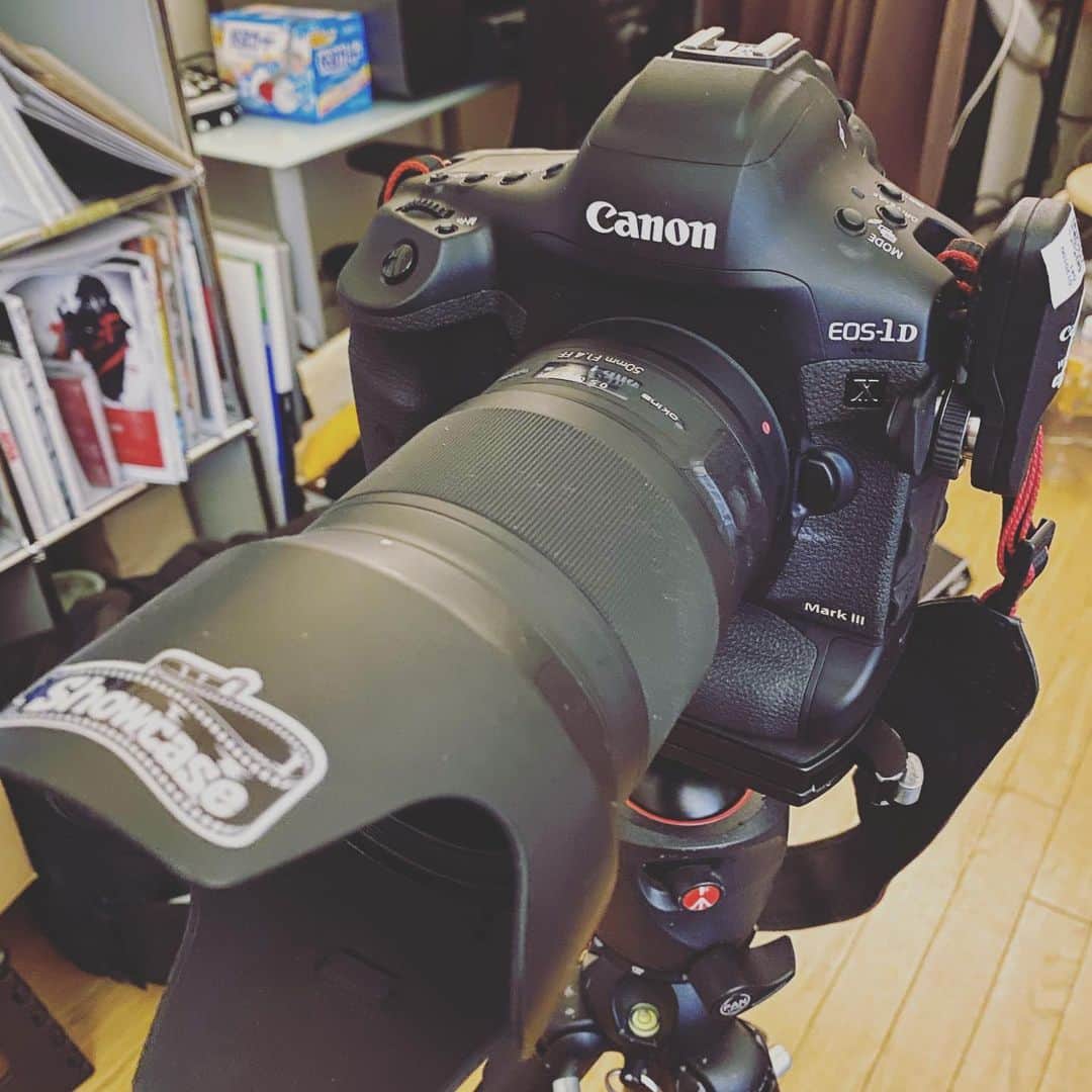 三吉ツカサのインスタグラム：「今しかできない撮影方法をいろいろテスト中。たのし。 #ソーシャルディスタンシング #カメラを止めるな」