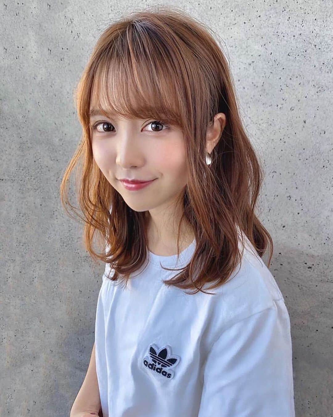 ホットペッパービューティー ヘア 公式 さんのインスタグラム写真 ホットペッパービューティー ヘア 公式 Instagram 小顔にみえる前髪 やわらかな髪色も Photo By Tenhouo ヘア