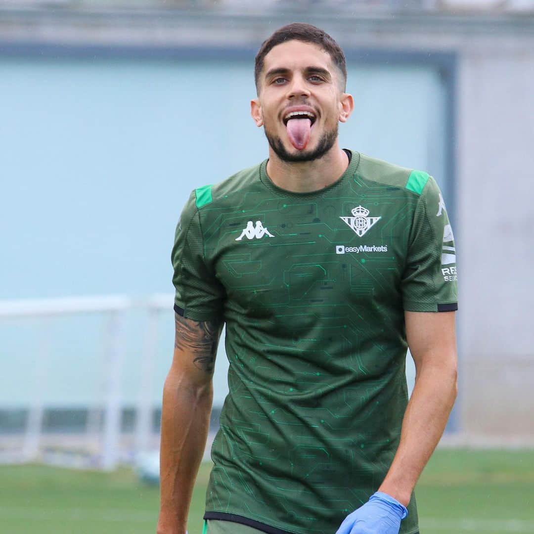 マルク・バルトラのインスタグラム：「Paso a paso, entreno a entreno. 💪🏼⏳ Vamos! 😝🤙🏼 #PositiveVibes #StayStrong #MushoBetis」