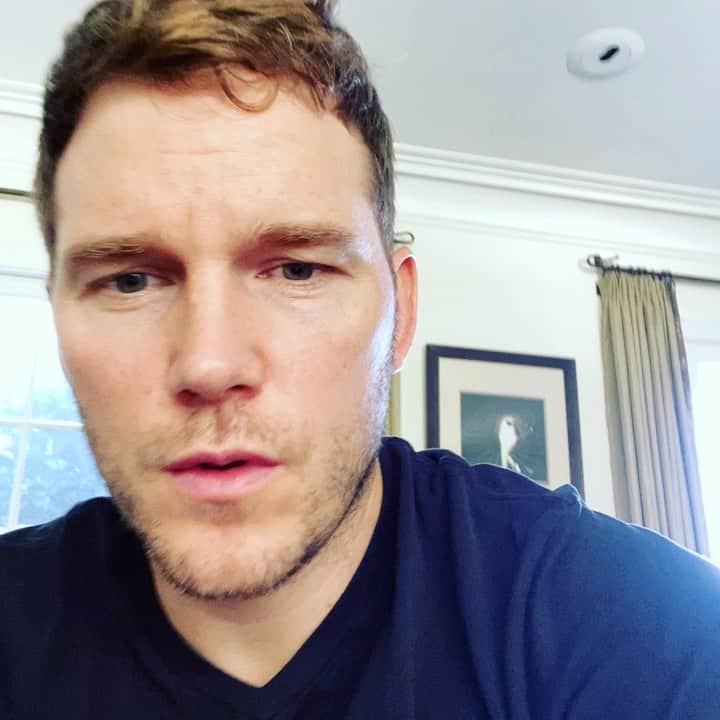 クリス・プラットのインスタグラム：「Check out the #allinchallenge Click the link in my bio. There are now two opportunities for you to appear in Jurassic World: Dominion and BE EATEN BY A DINO!! One is a sweepstakes. The other goes to the highest bidder!! Who’s it gonna be!?」