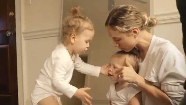 Weledaのインスタグラム：「Don't forget, Mother's Day is everyday! 💚 Let us know how you celebrated your day in the comments below! We hope it involved cute mini facials with your littles & Skin Food 🤗(@anjalauren) #WeledaSkinFood」