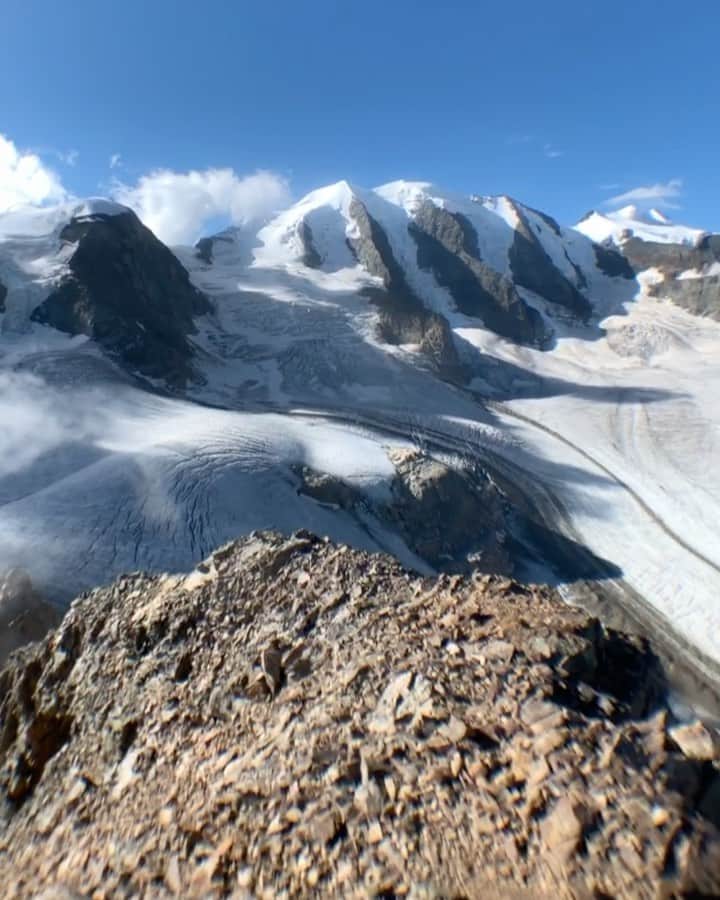 クリス・バーカードのインスタグラム：「I appreciate the solitude the mountains bring now more than ever before. Amazing what time and distance can do from the places you love.  From last fall in Switzerland on assignment for @on_running」