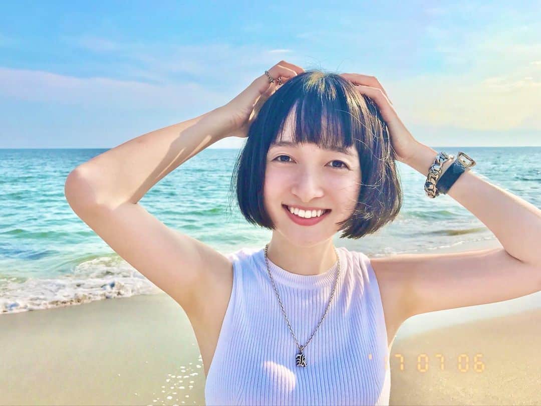奥村佳恵さんのインスタグラム写真 - (奥村佳恵Instagram)「🙂☀️🌊🏄🏻 #someday  #throwback  #summer  #sunnyday  #sea  #ocean  #portrait  #hapiness」5月12日 14時38分 - okumura_kae