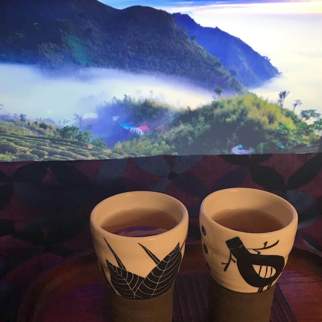 ミラのインスタグラム：「Couldn’t go to Taiwan. So brought Taiwan to us 🍵」