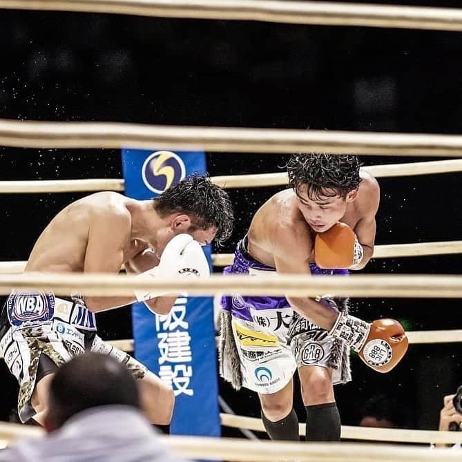 京口紘人のインスタグラム：「. . . Fight photo . . bestshot . . #京口紘人 #hirotokyoguchi #boxing #今までの試合を画像で振り返る #keiziokumura」